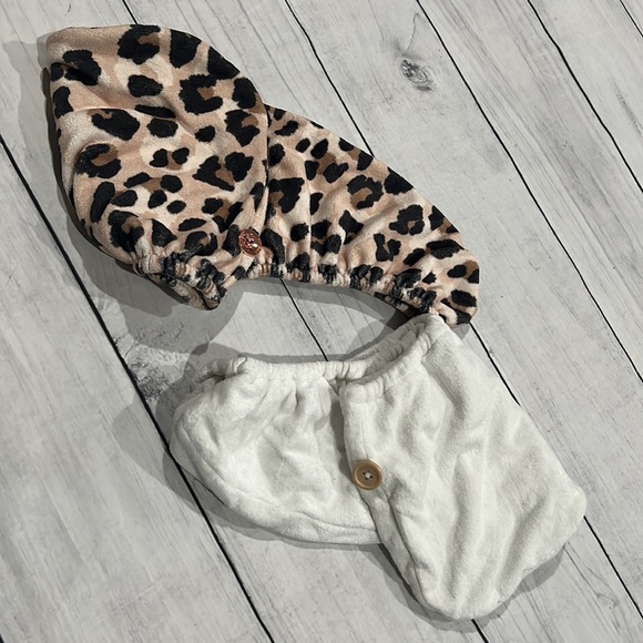 Kitsch Microfiber Hair Towel - Picture 2 of 4